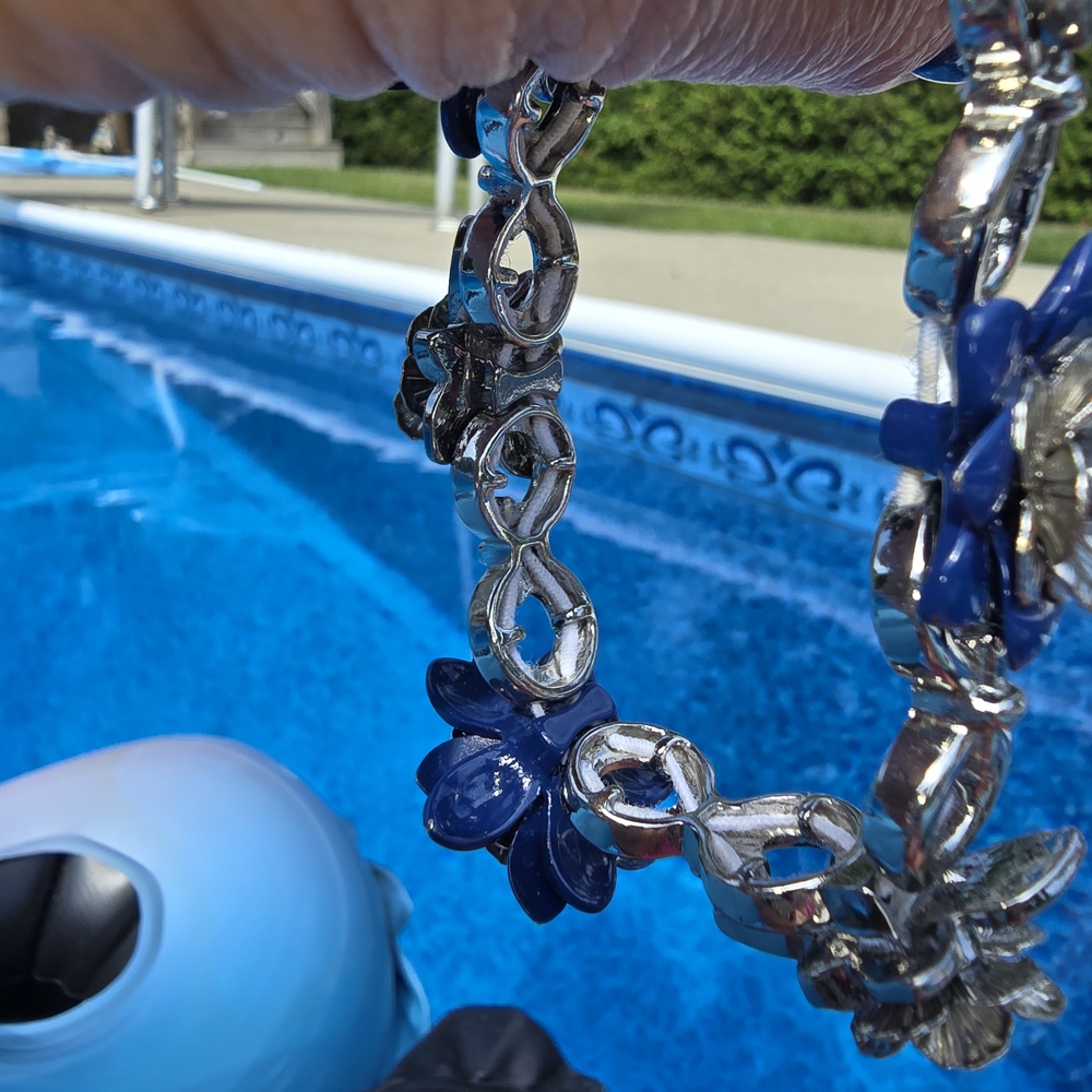 Floral Metal Bracelet - Picture 5 of 10